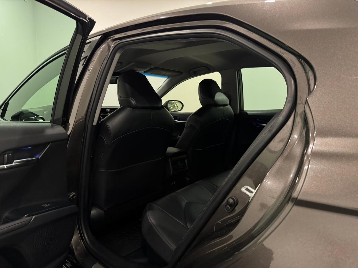 toyota-camry-2019-hibrido-a-gasolina-2487cc