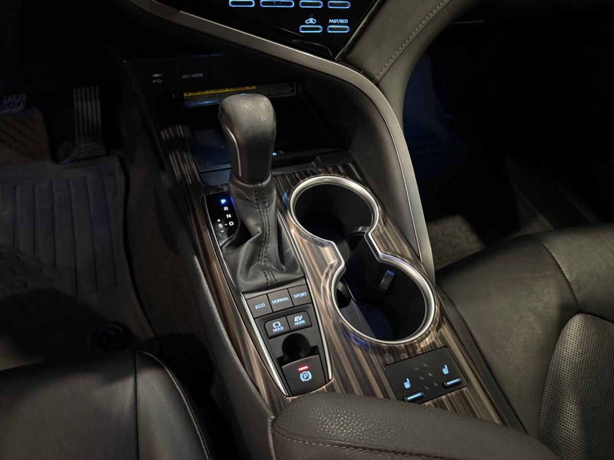 toyota-camry-2019-hibrido-a-gasolina-2487cc