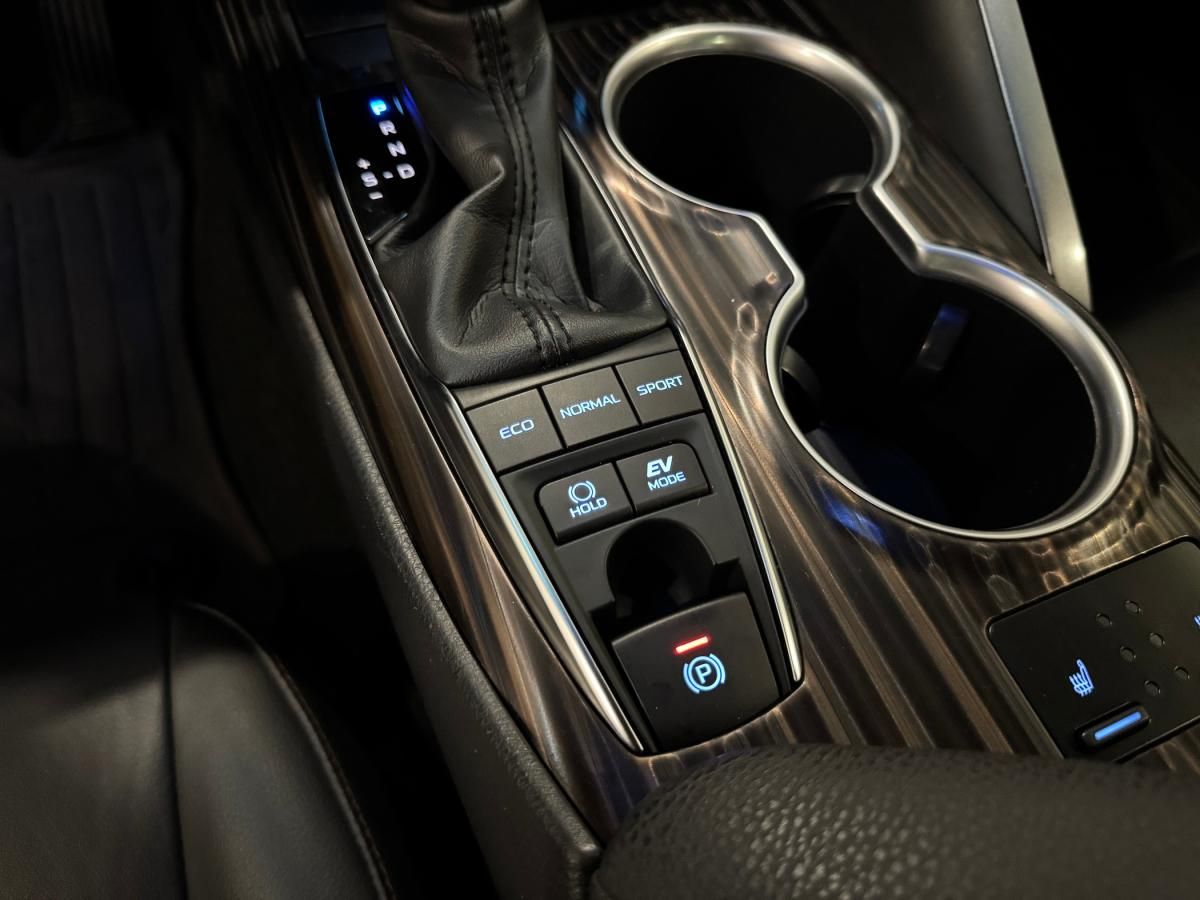 toyota-camry-2019-hibrido-a-gasolina-2487cc