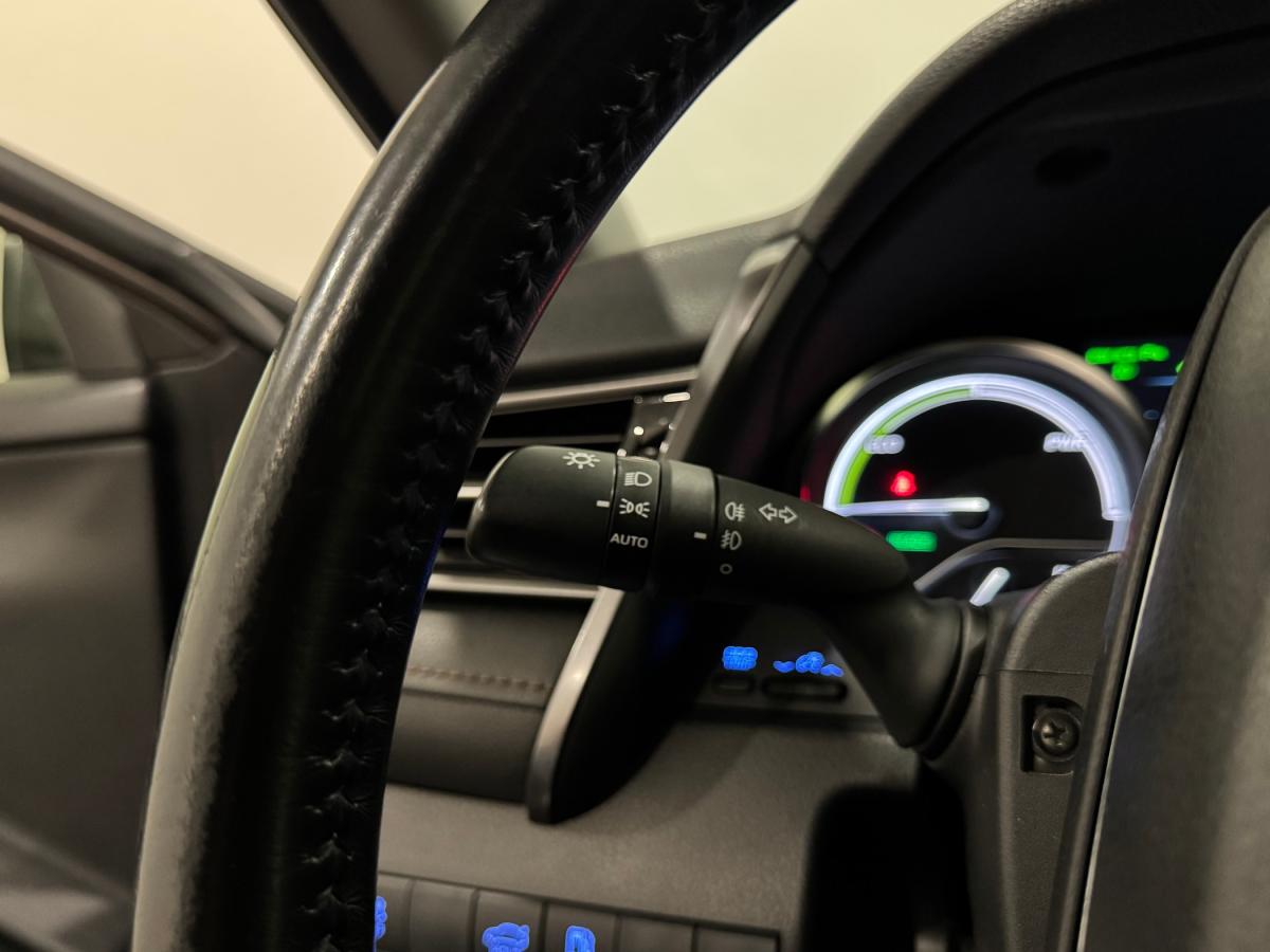 toyota-camry-2019-hibrido-a-gasolina-2487cc