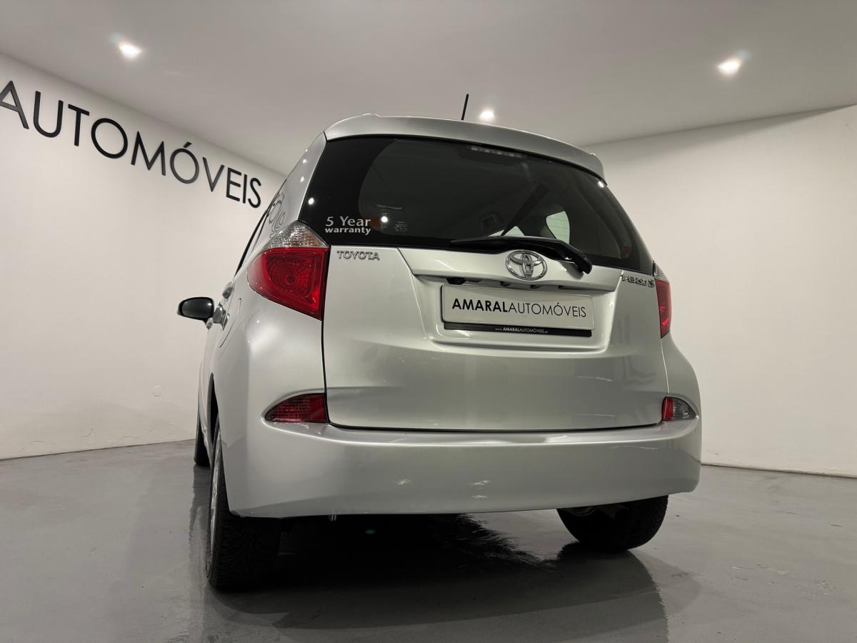 toyota-verso-s-2011-diesel-1364cc