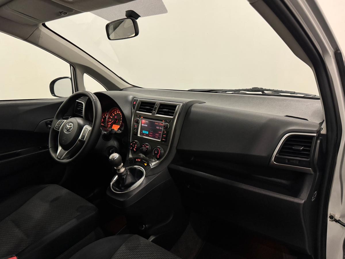 toyota-verso-s-2011-diesel-1364cc