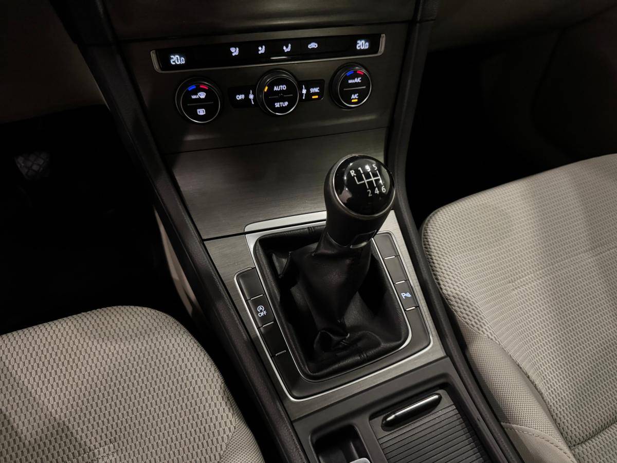 volkswagen-golf-2013-diesel-1968cc