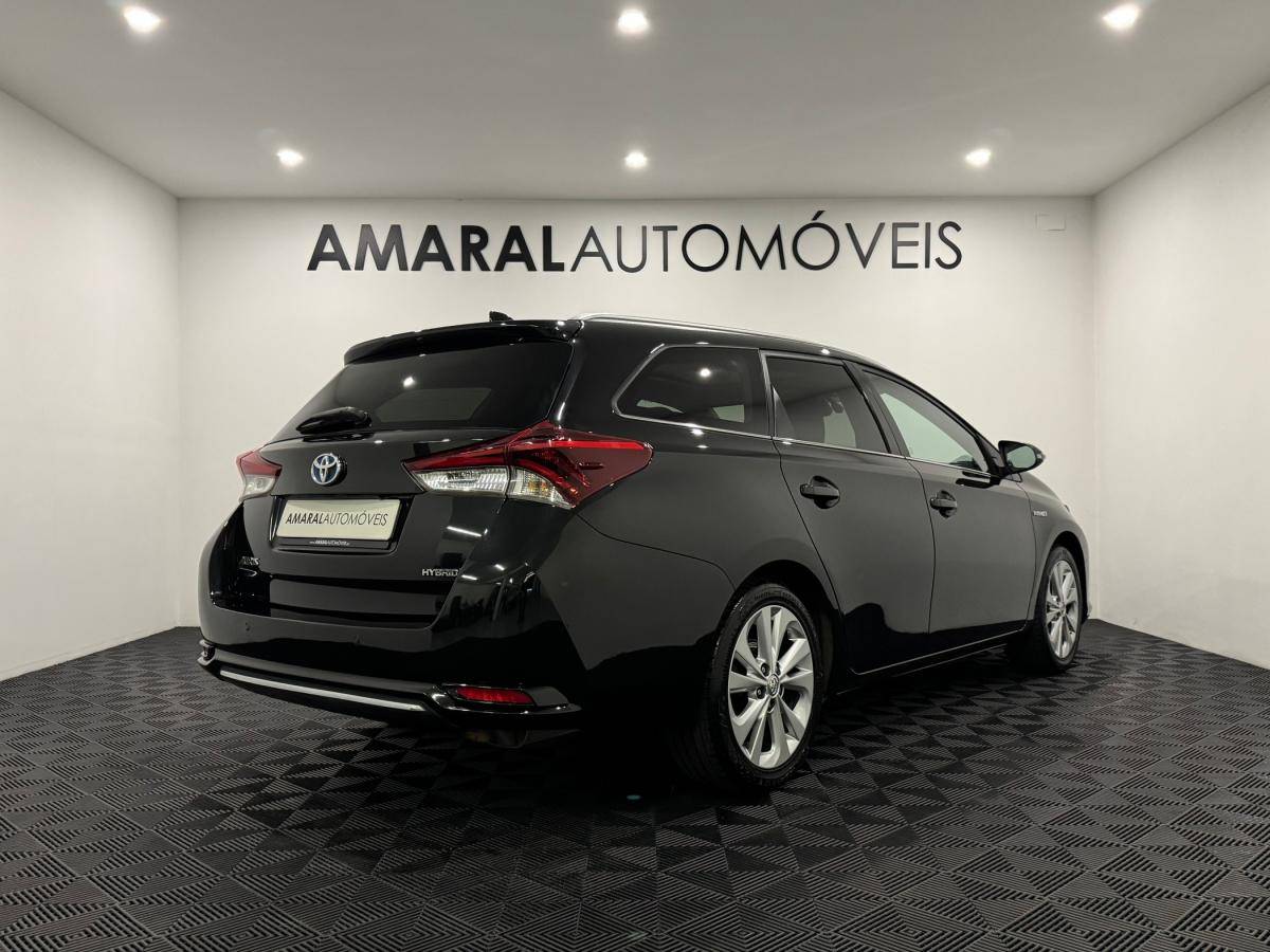 toyota-auris-touring-sports-2018-hibrido-a-gasolina-1798cc