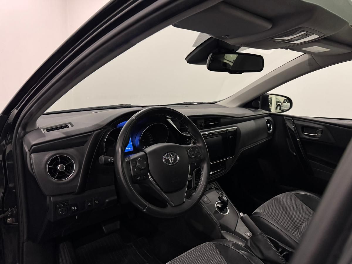 toyota-auris-touring-sports-2018-hibrido-a-gasolina-1798cc