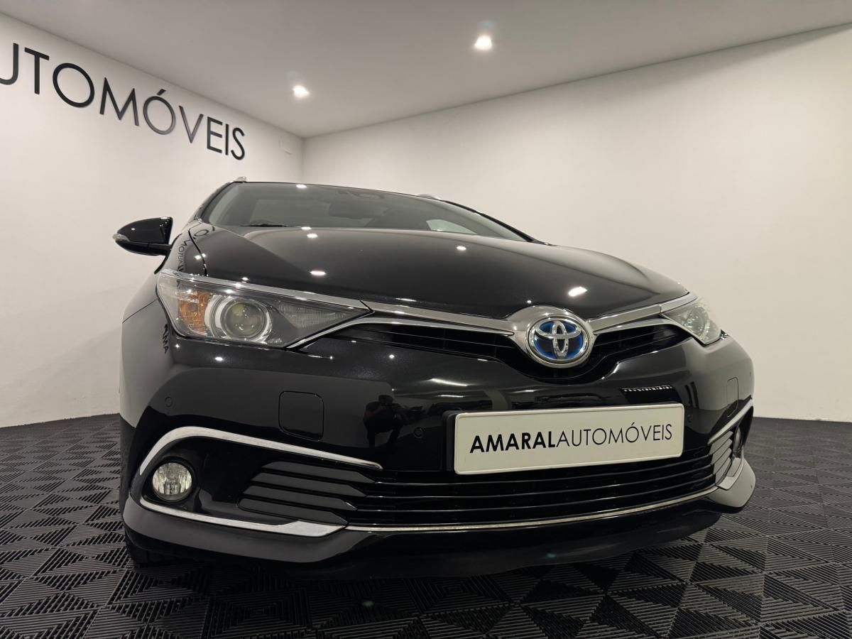 toyota-auris-touring-sports-2018-hibrido-a-gasolina-1798cc