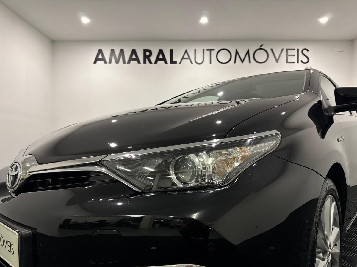 toyota-auris-touring-sports-2018-hibrido-a-gasolina-1798cc