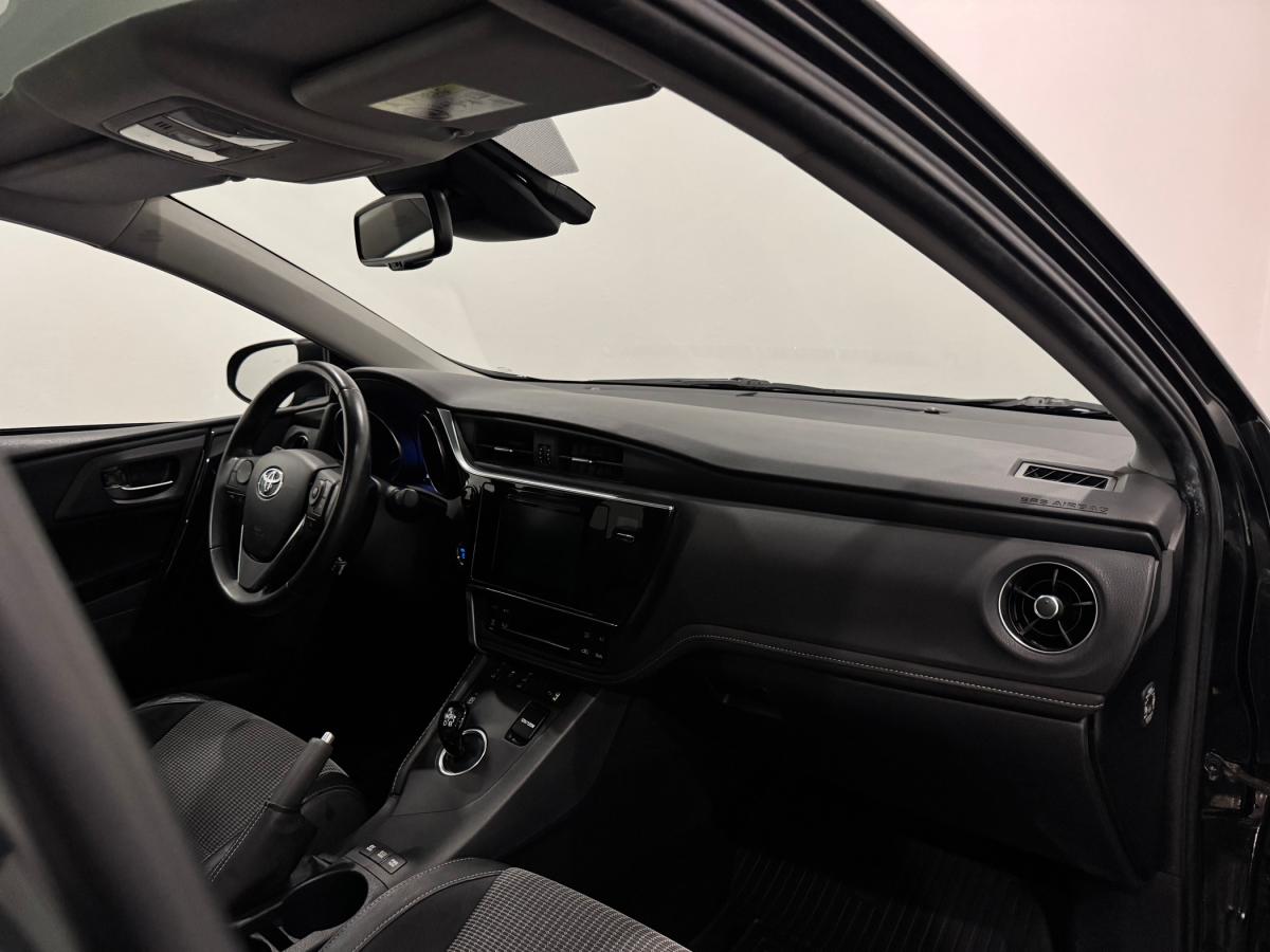 toyota-auris-touring-sports-2018-hibrido-a-gasolina-1798cc