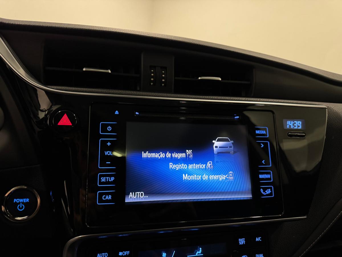 toyota-auris-touring-sports-2018-hibrido-a-gasolina-1798cc