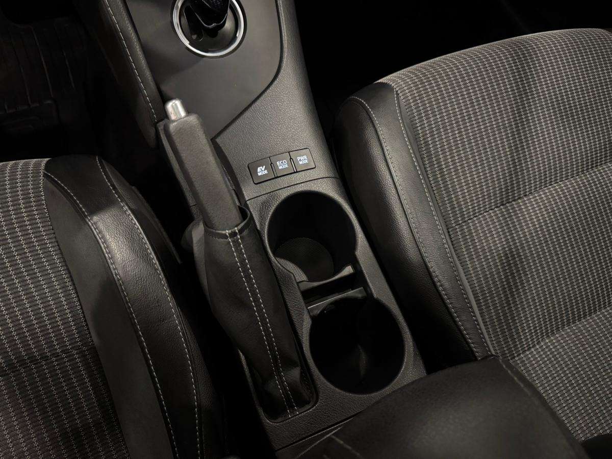 toyota-auris-touring-sports-2018-hibrido-a-gasolina-1798cc