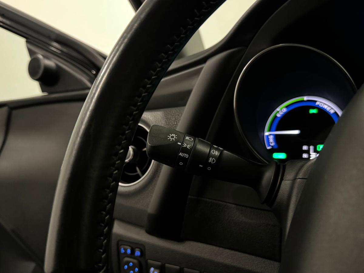 toyota-auris-touring-sports-2018-hibrido-a-gasolina-1798cc