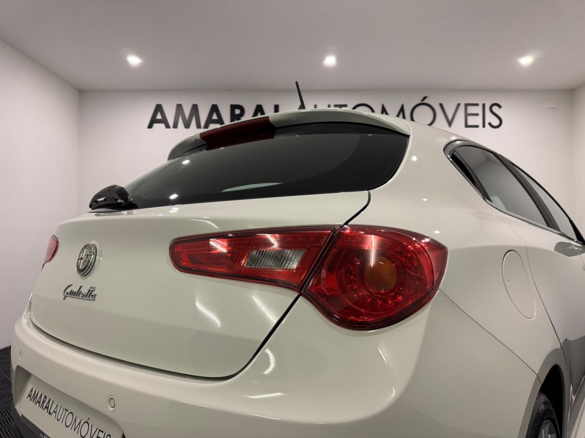 alfa-romeo-giulietta-2012-diesel-1598cc