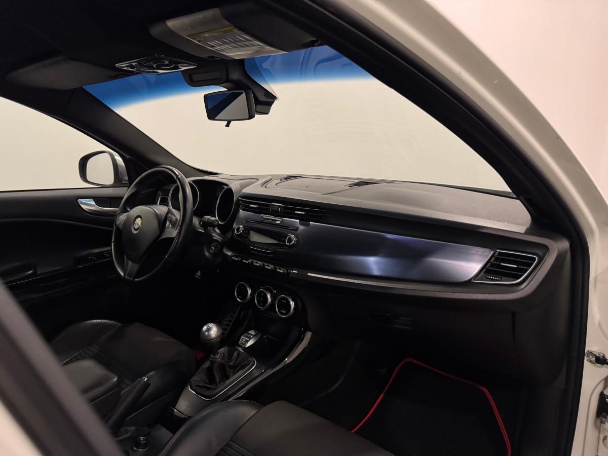 alfa-romeo-giulietta-2012-diesel-1598cc