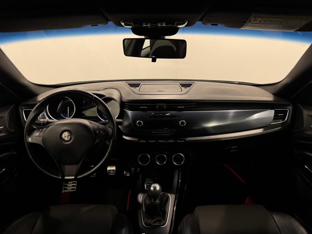 alfa-romeo-giulietta-2012-diesel-1598cc