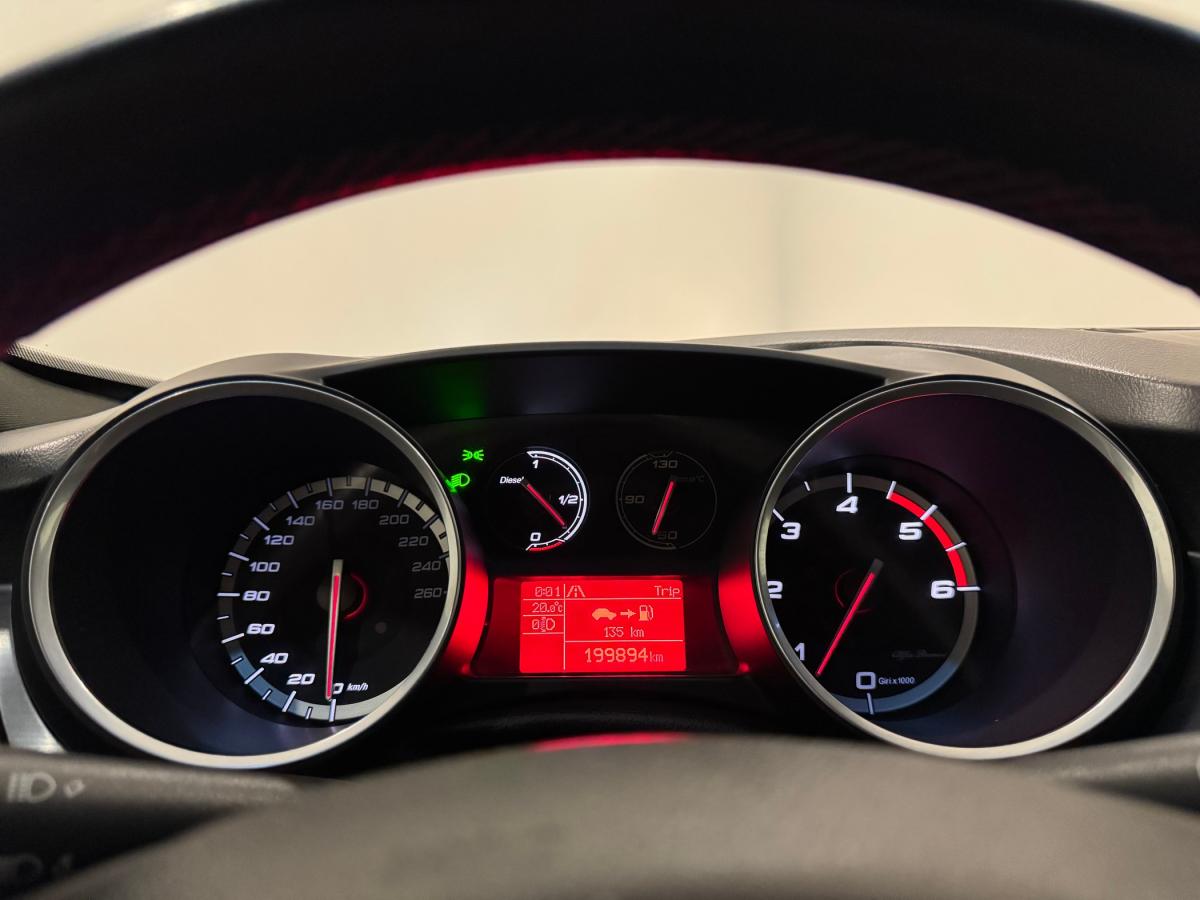 alfa-romeo-giulietta-2012-diesel-1598cc