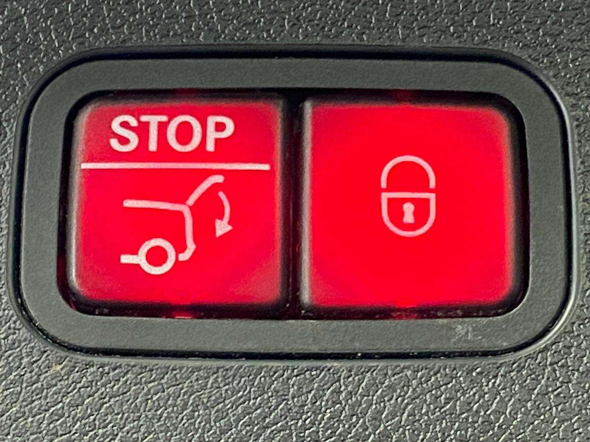 mercedes-benz-classe-e-2024-hibrido-a-gasolina-1991cc