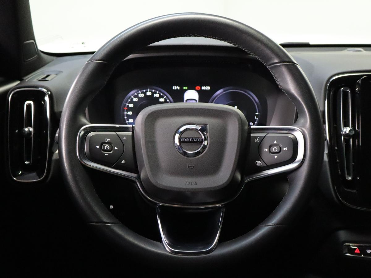 volvo-xc40-2022-hibrido-a-gasolina-1477cc