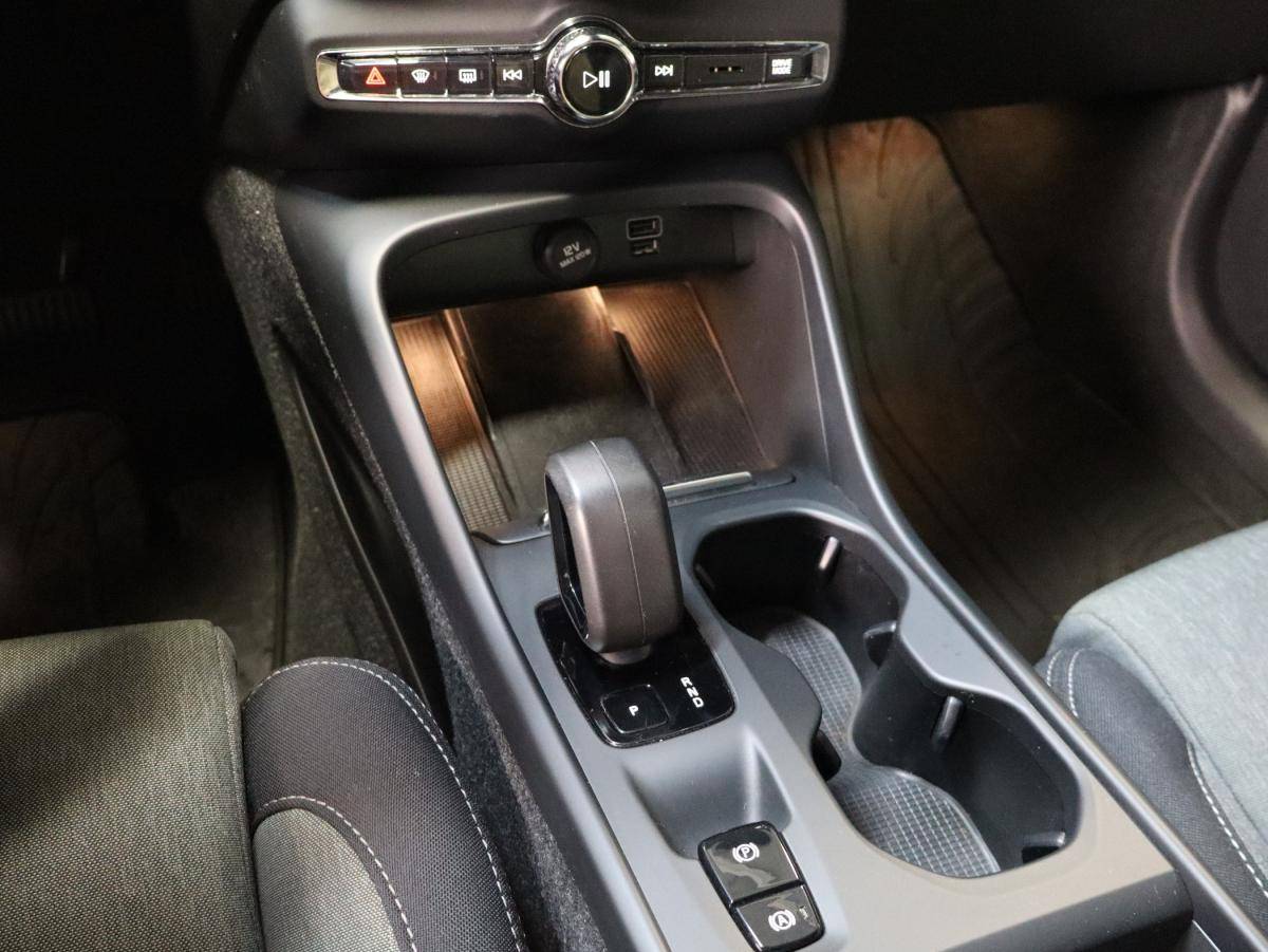 volvo-xc40-2022-hibrido-a-gasolina-1477cc