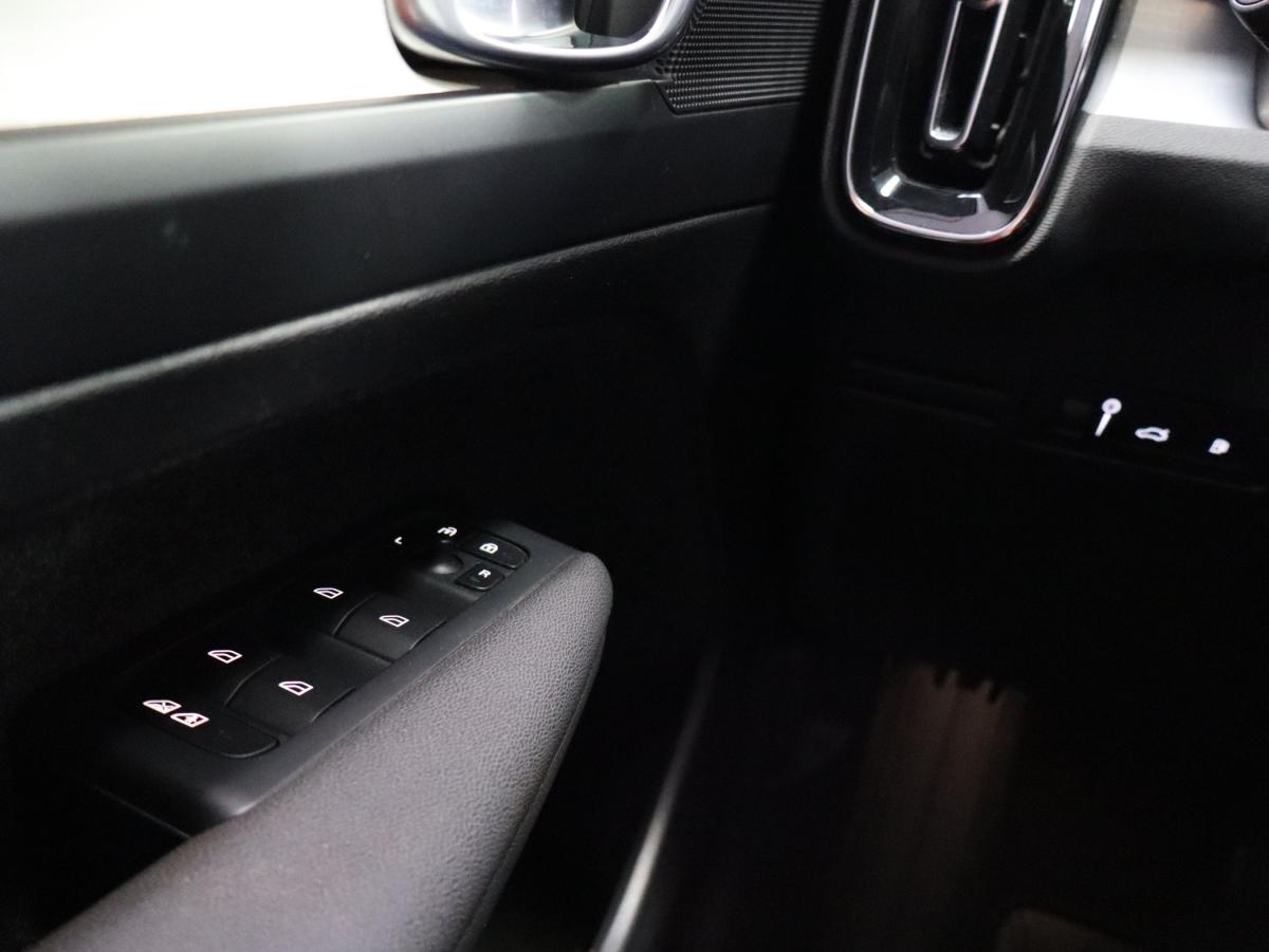 volvo-xc40-2022-hibrido-a-gasolina-1477cc