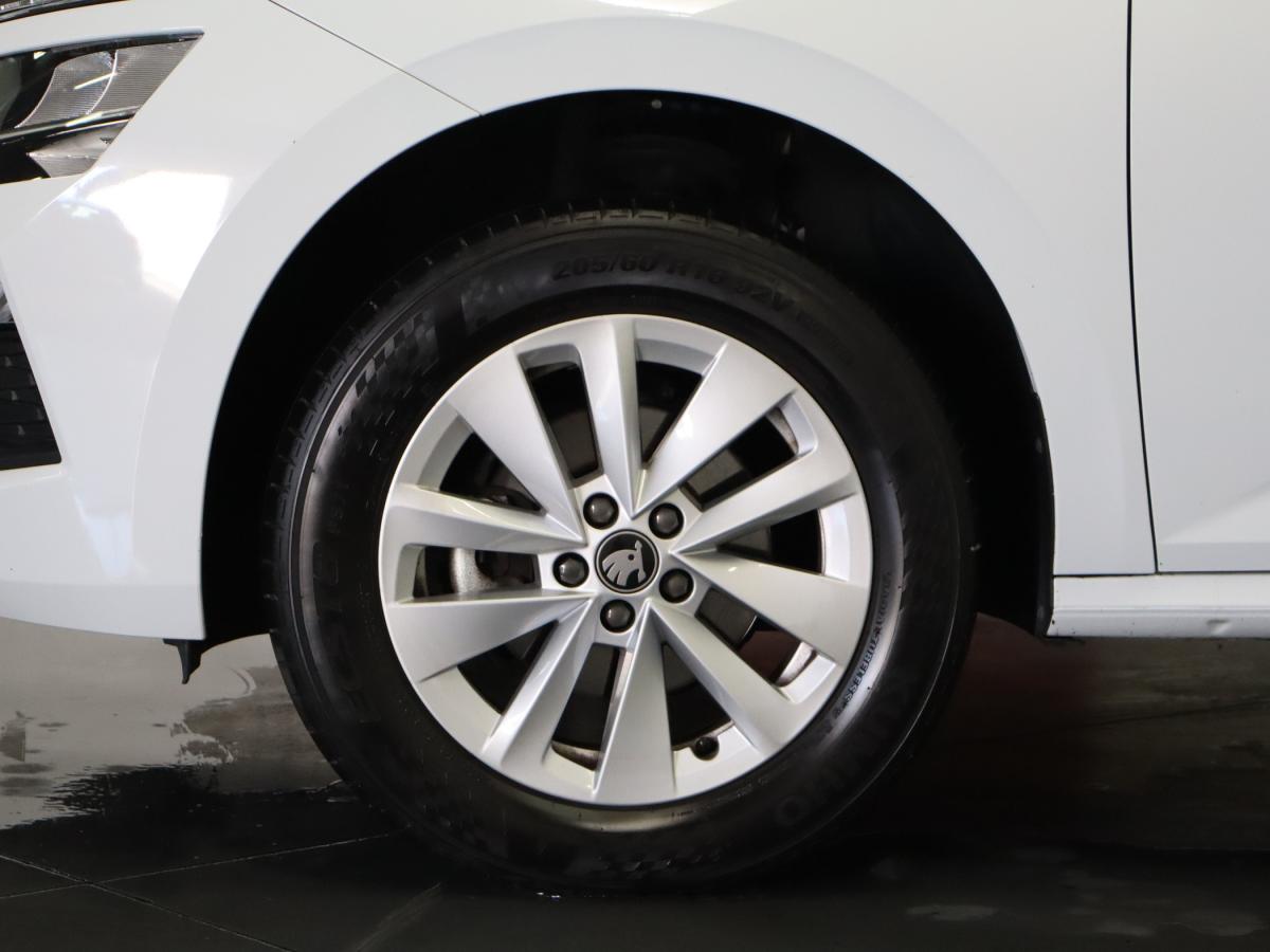 skoda-kamiq-2025-gasolina-999cc