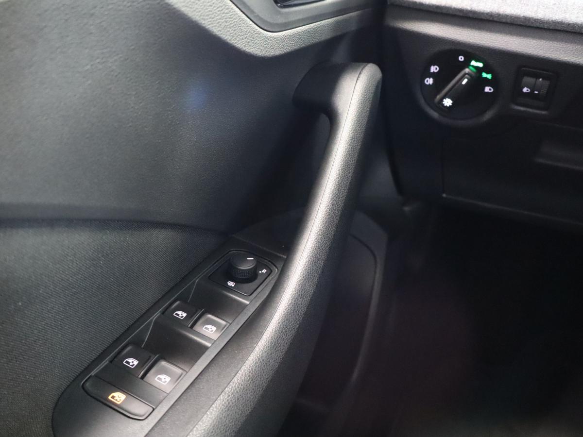 skoda-kamiq-2025-gasolina-999cc