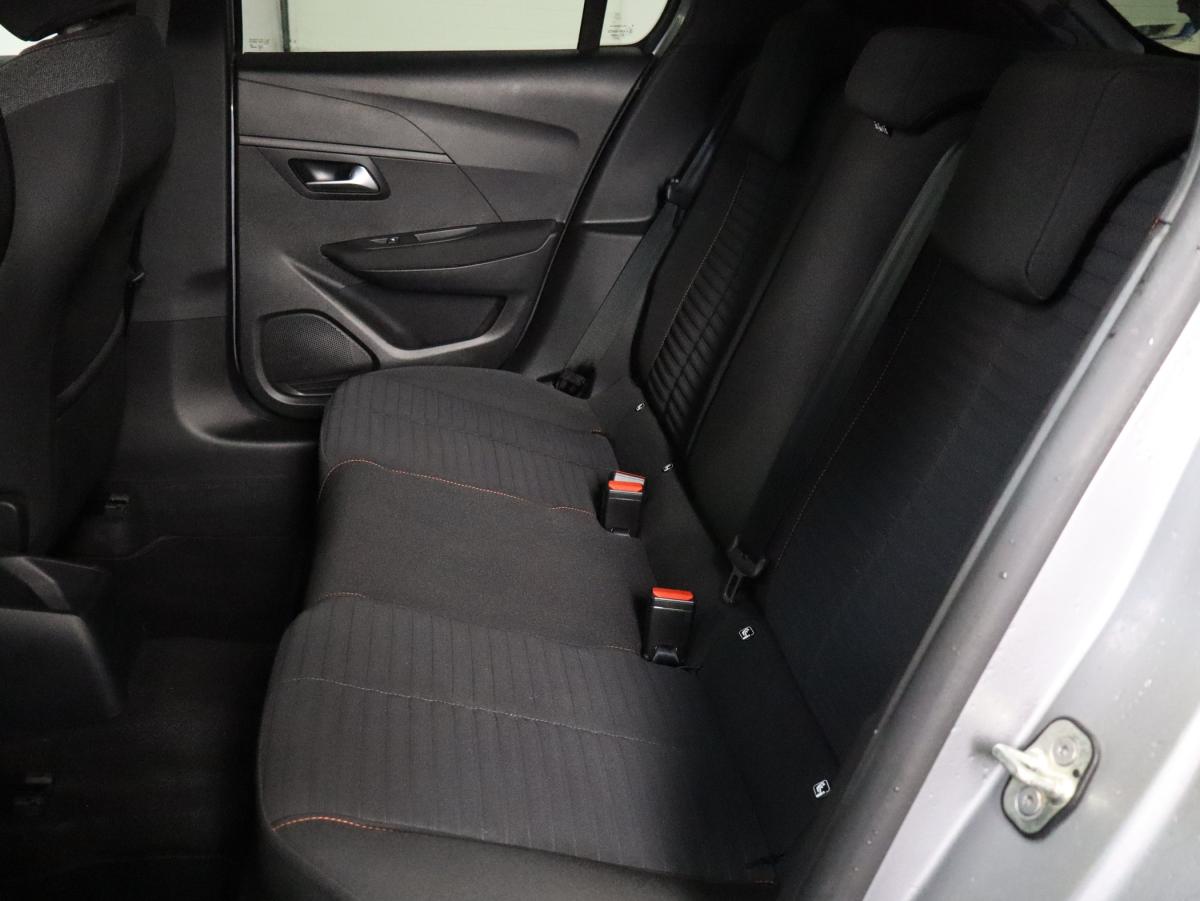 peugeot-208-2023-gasolina-1199cc
