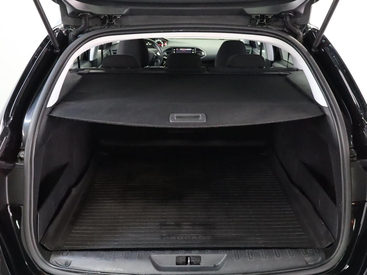 peugeot-308-sw-2020-gasolina-1199cc