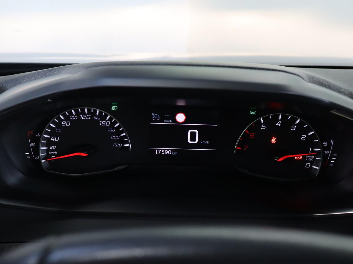 peugeot-2008-2022-gasolina-1199cc