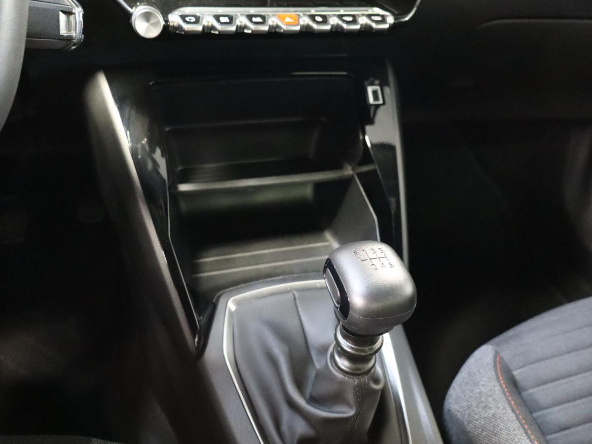 peugeot-2008-2022-gasolina-1199cc