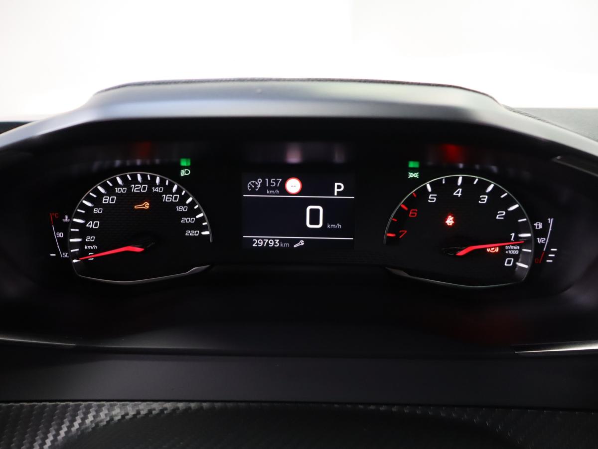 peugeot-2008-2023-diesel-1499cc