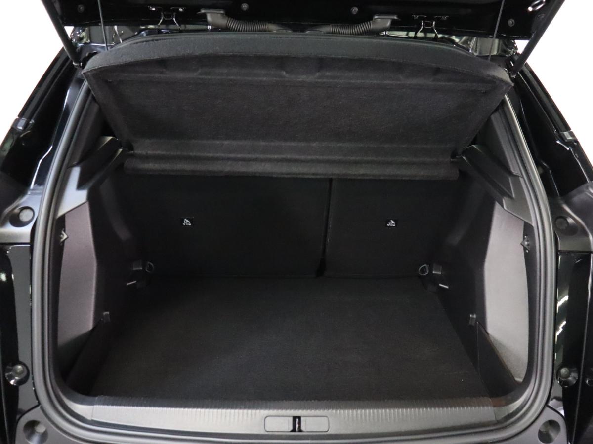 peugeot-2008-2023-diesel-1499cc