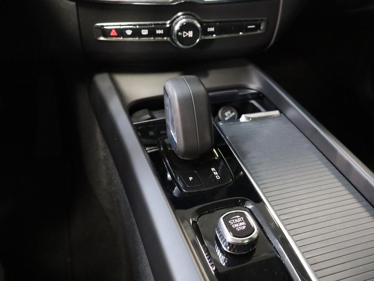 volvo-xc60-2022-hibrido-a-gasolina-1969cc