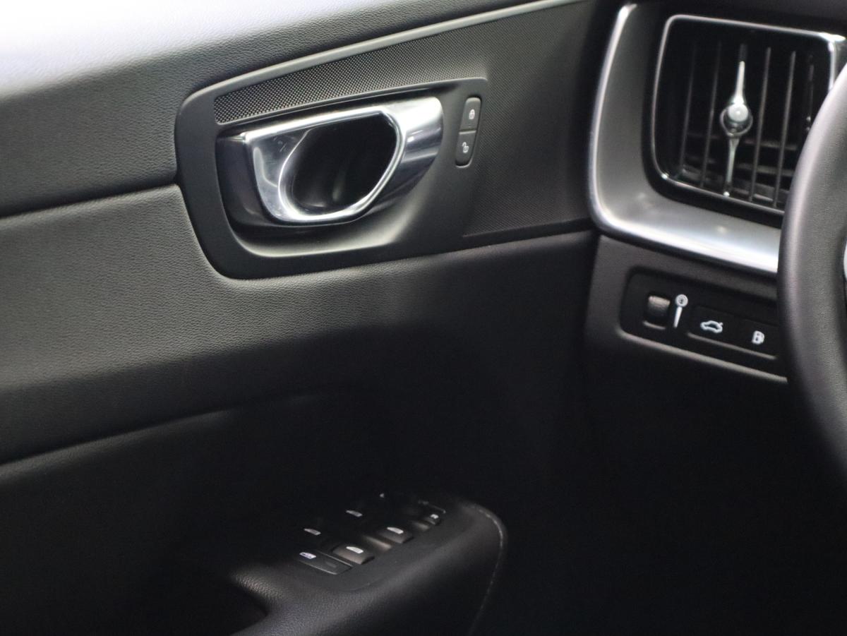 volvo-xc60-2022-hibrido-a-gasolina-1969cc
