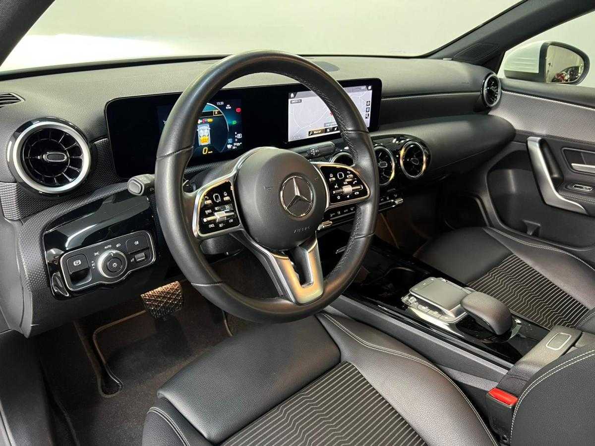 mercedes-benz-classe-a-2023-hibrido-a-gasolina-1332cc