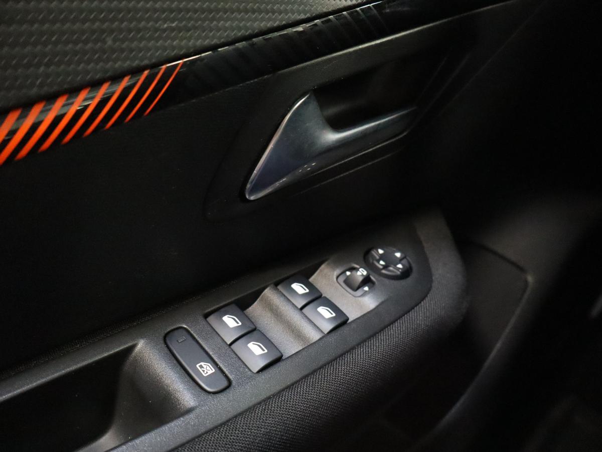 peugeot-208-2021-eletrico-500cc