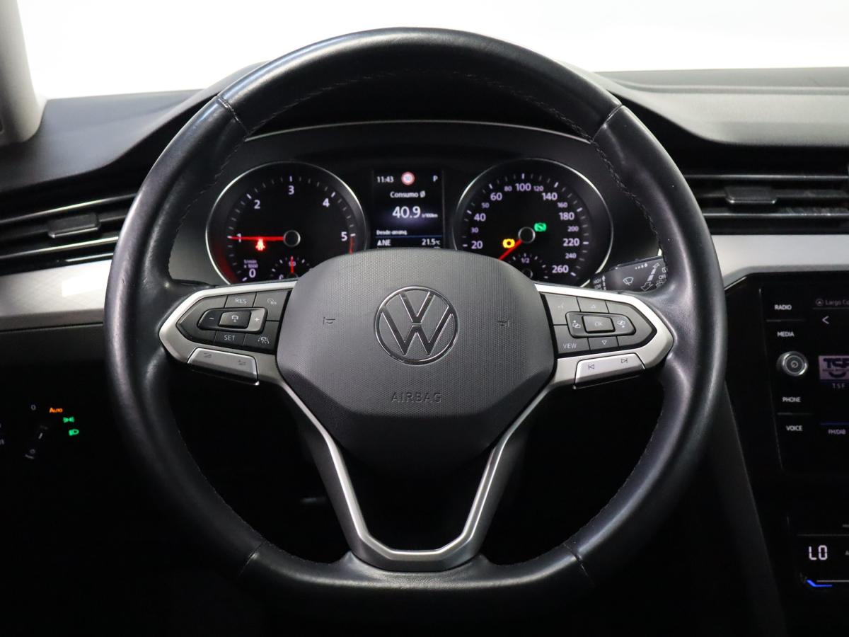 volkswagen-passat-variant-2021-diesel-1968cc