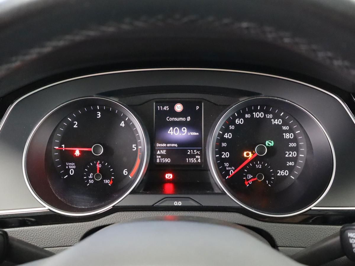 volkswagen-passat-variant-2021-diesel-1968cc