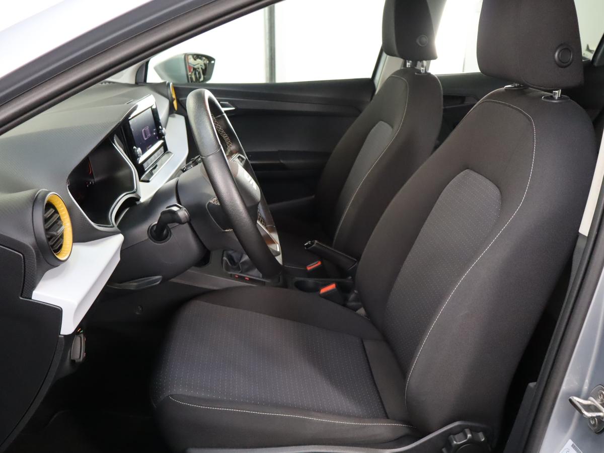 seat-ibiza-2023-gasolina-999cc