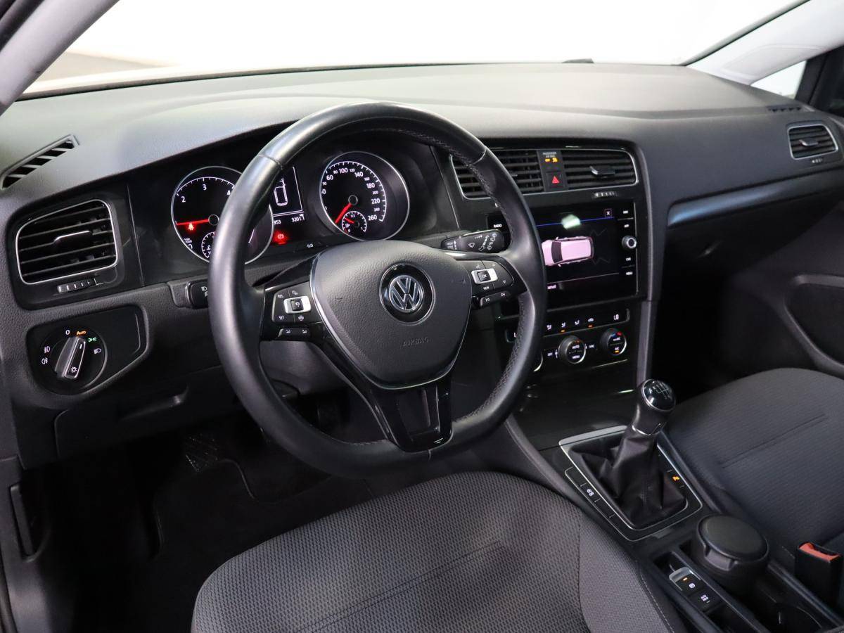 volkswagen-golf-variant-2020-diesel-1598cc