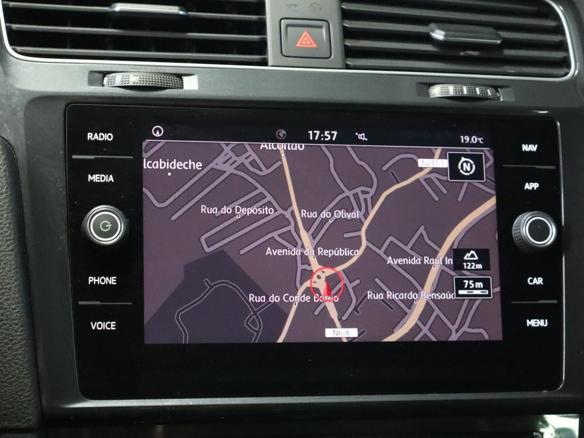 volkswagen-golf-variant-2020-diesel-1598cc