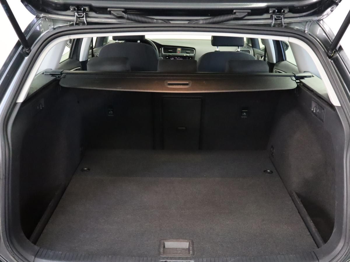 volkswagen-golf-variant-2020-diesel-1598cc