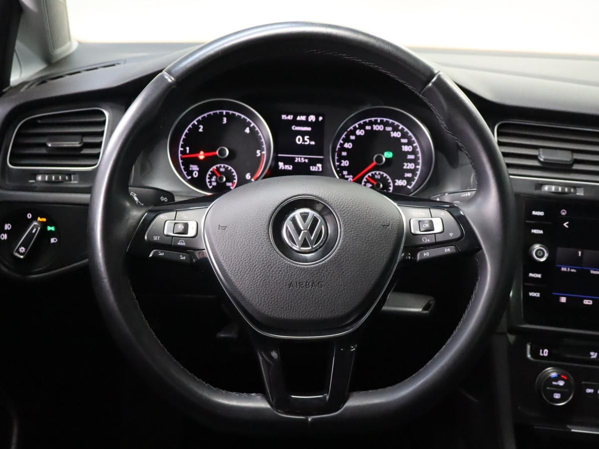 volkswagen-golf-variant-2018-diesel-1598cc