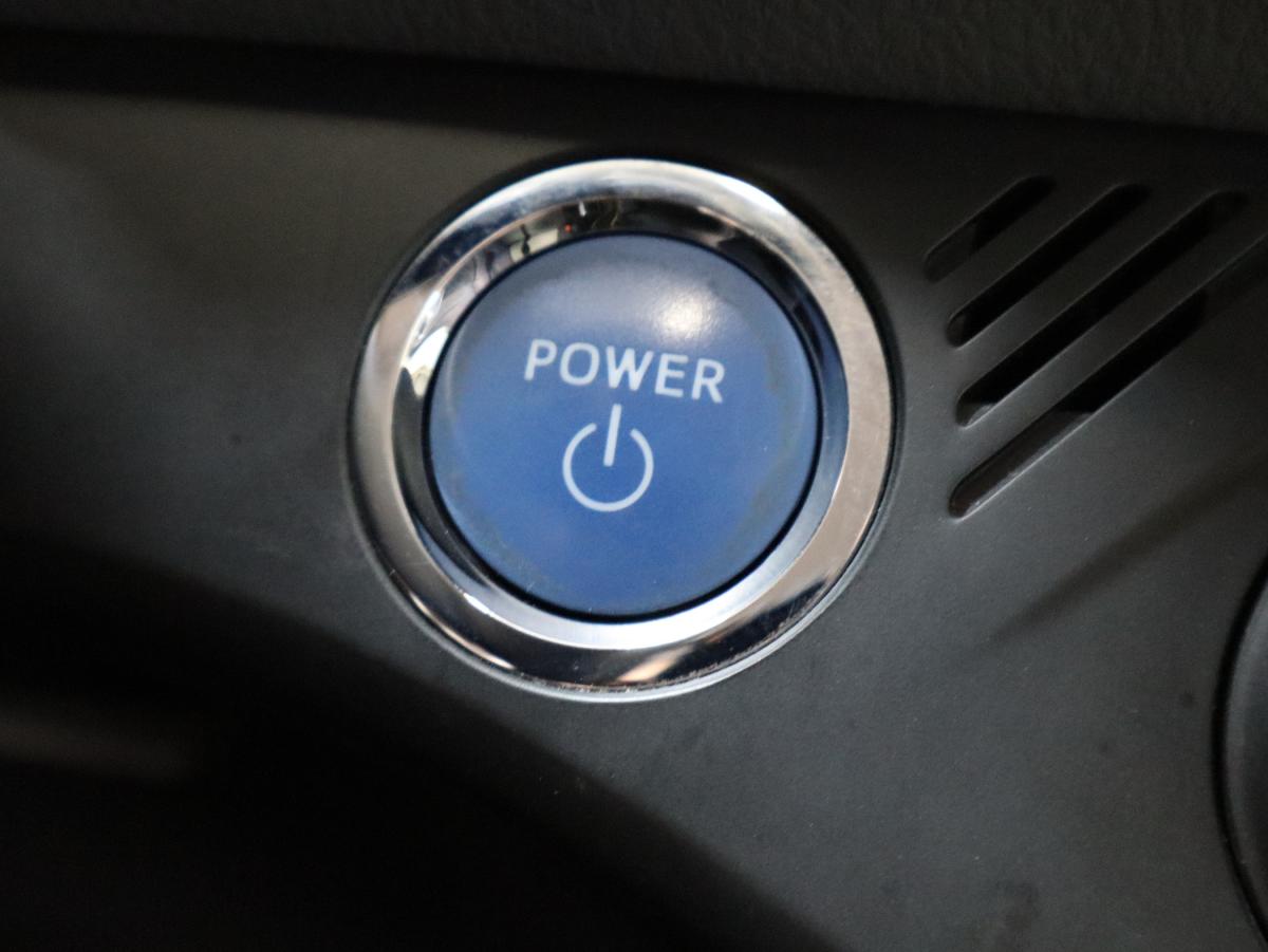 toyota-yaris-2020-hibrido-a-gasolina-1497cc