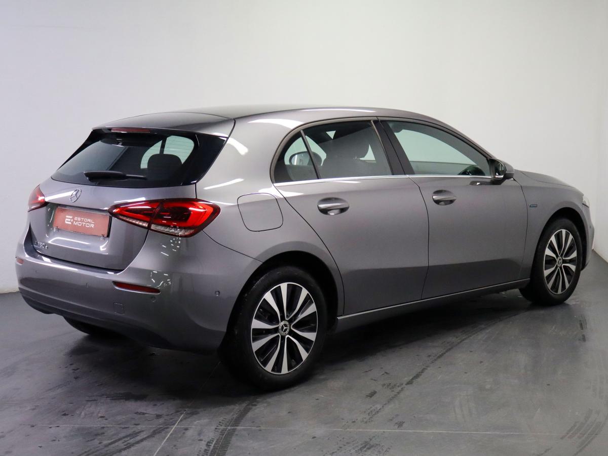 mercedes-benz-classe-a-2021-hibrido-a-gasolina-1332cc