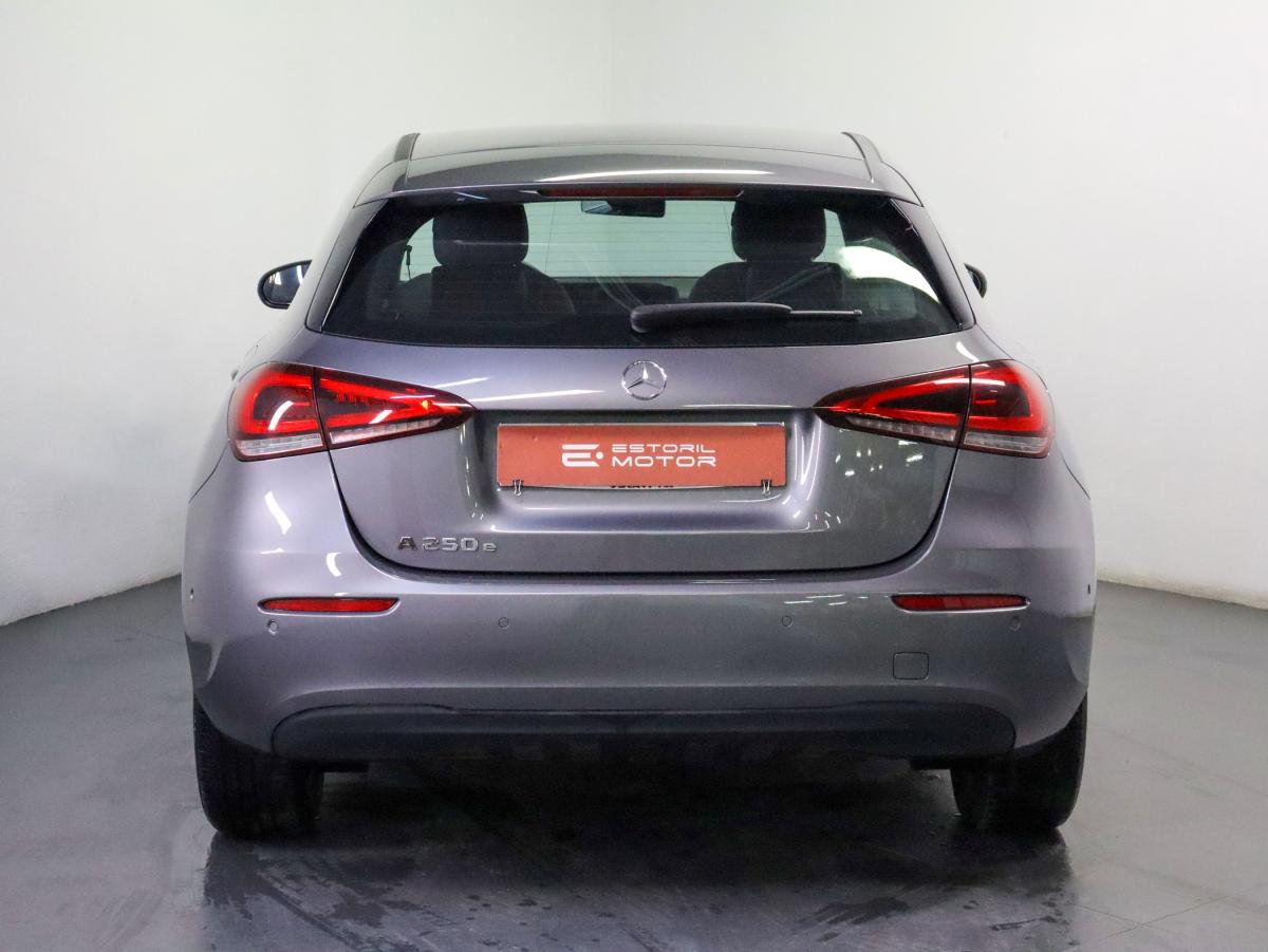 mercedes-benz-classe-a-2021-hibrido-a-gasolina-1332cc