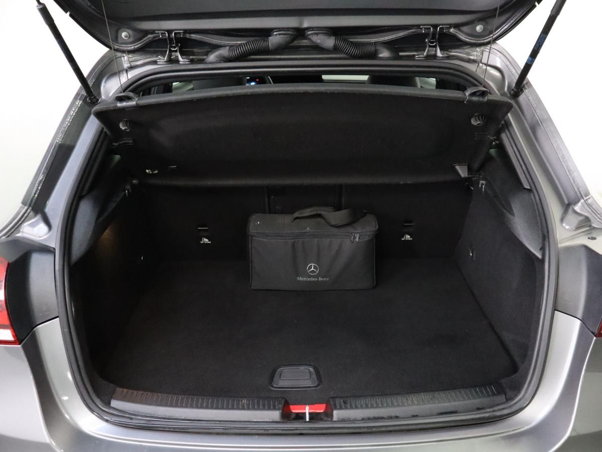 mercedes-benz-classe-a-2021-hibrido-a-gasolina-1332cc
