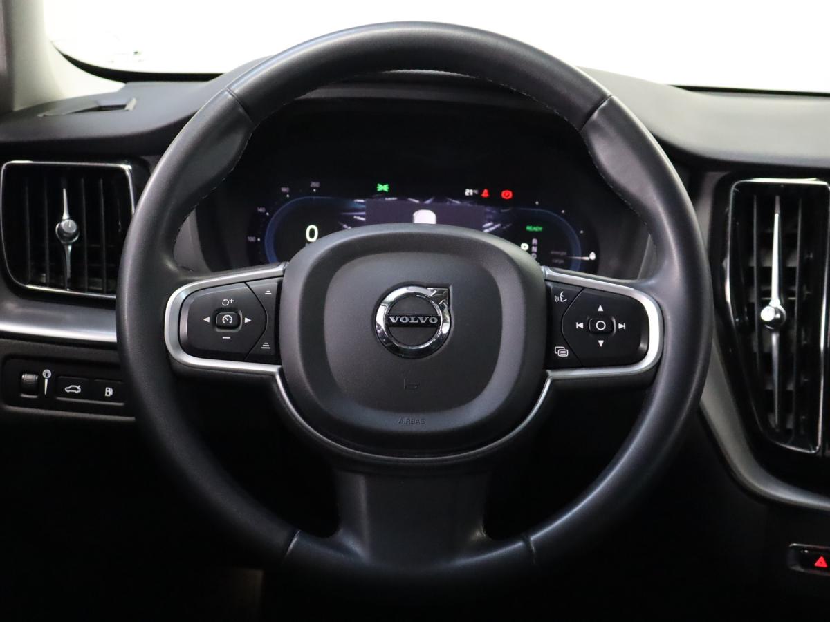 volvo-xc60-2022-hibrido-a-gasolina-1969cc