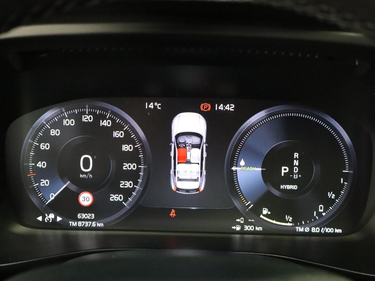 volvo-xc40-2023-hibrido-a-gasolina-1477cc