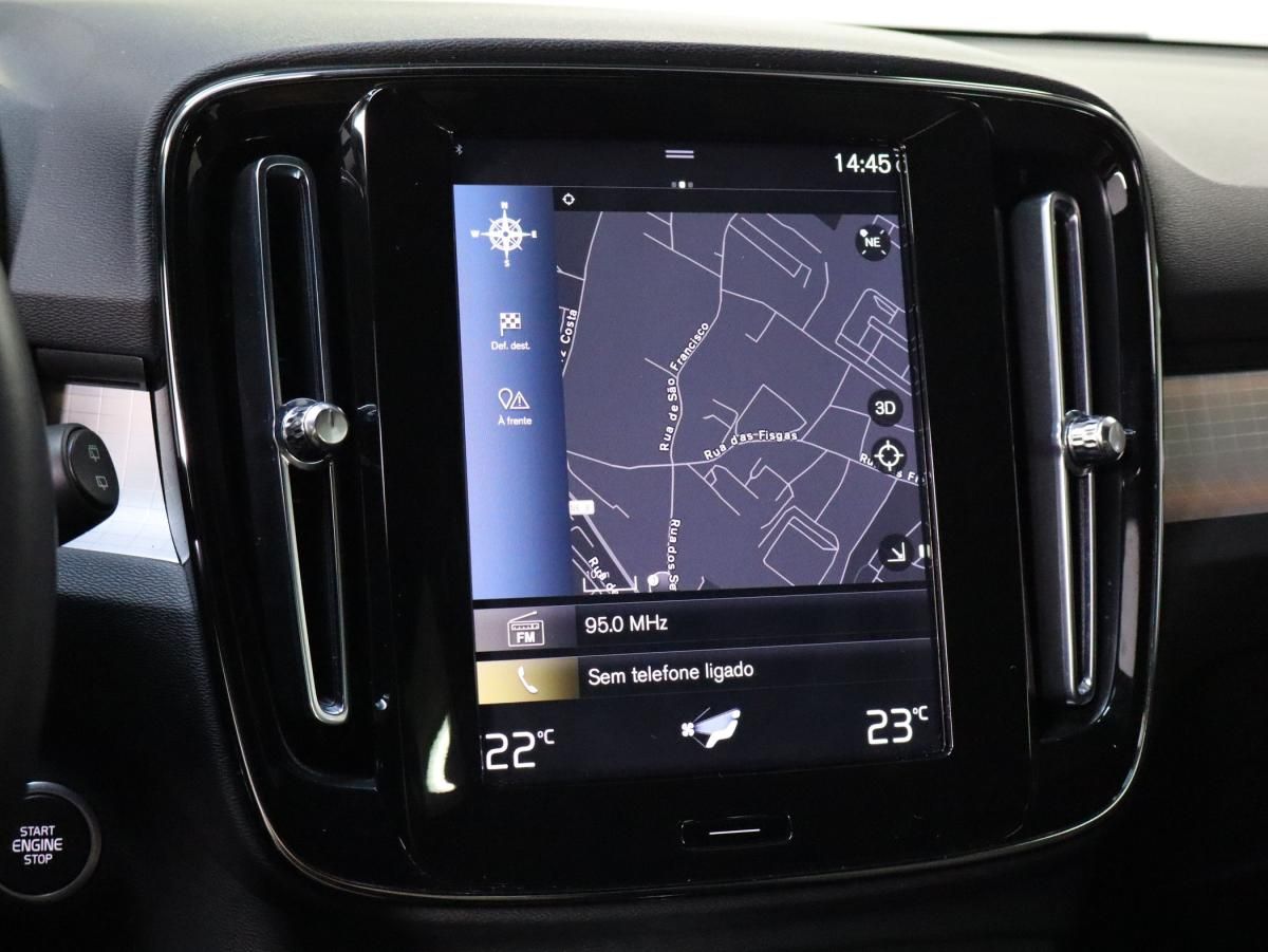 volvo-xc40-2023-hibrido-a-gasolina-1477cc