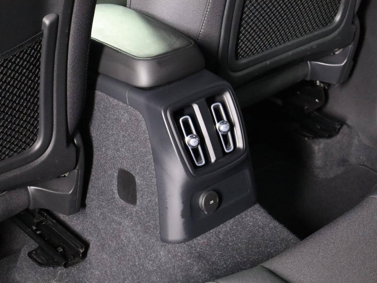 volvo-xc40-2023-hibrido-a-gasolina-1477cc